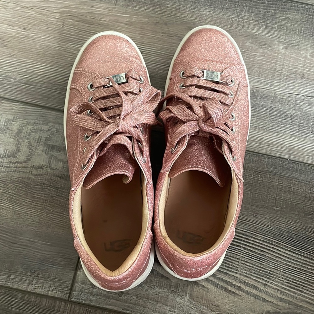 UGG leather sparking pink sneaker